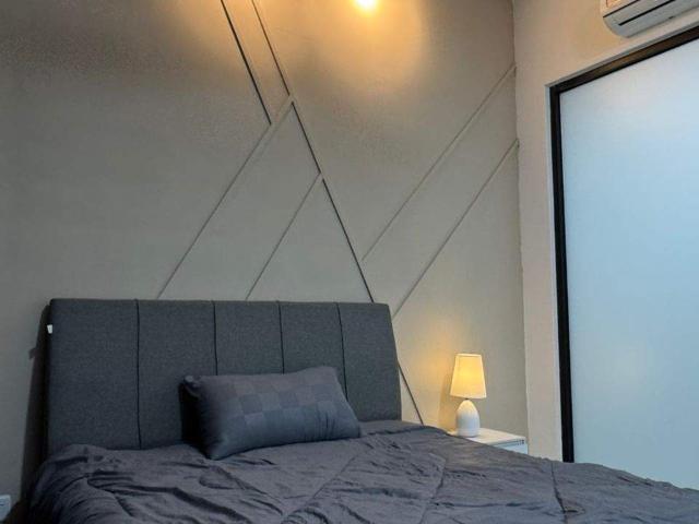 Room for rent in Petaling, Alam Impian