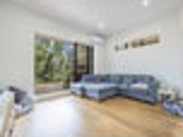 Townhouse for sale in Paremoremo