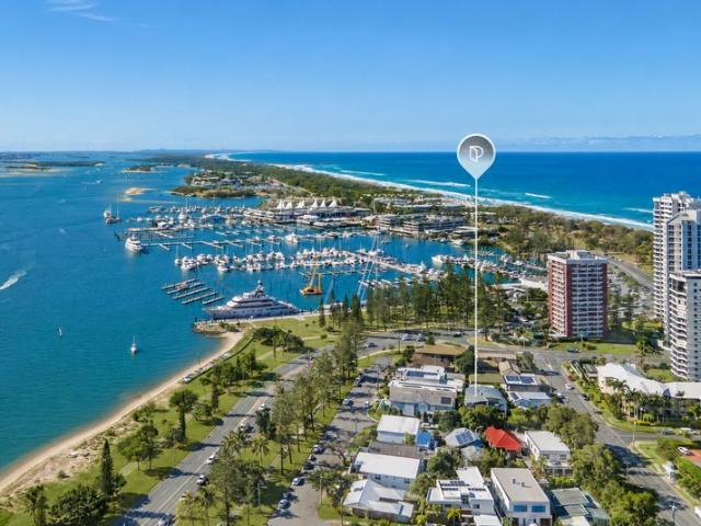 Duplex for sale in Main Beach, Gold Coast City