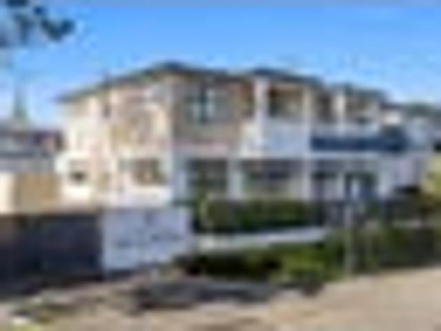 Apartment for sale in Whangaparaoa