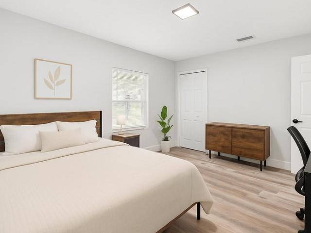 Room for rent in Florida