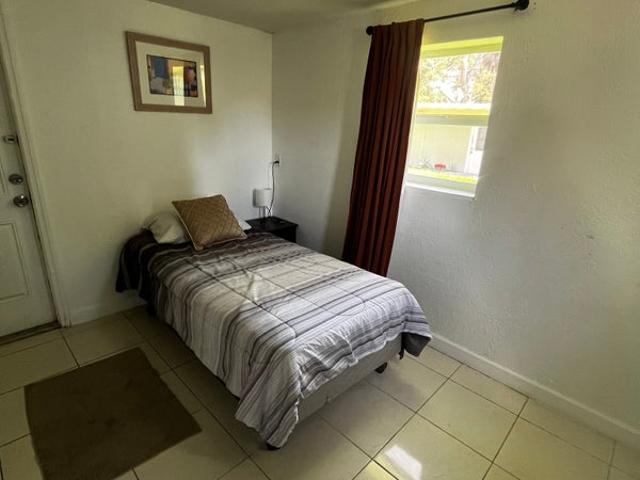Room for rent in Holly Hill, Florida