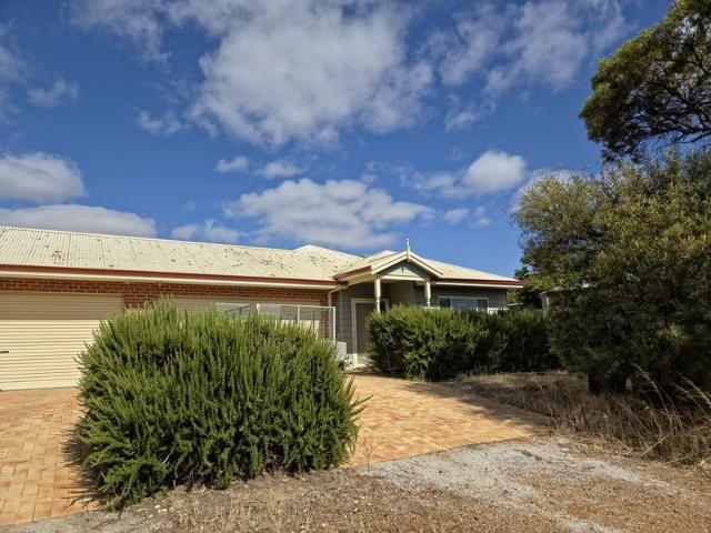 Duplex for sale in Ravensthorpe, Western Australia