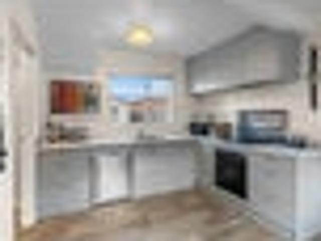 Townhouse for sale in Heathcote, Canterbury