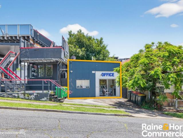 Retail for rent in Toombul, Queensland
