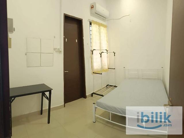 Room for rent in Petaling, Alam Impian