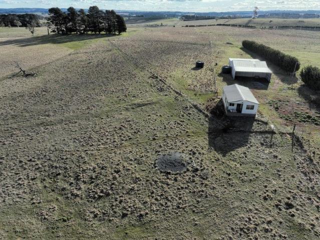 Cottage for sale in Laggan, New South Wales