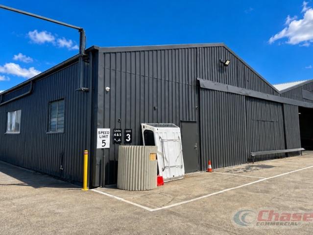 Warehouse for rent in Toombul, Queensland