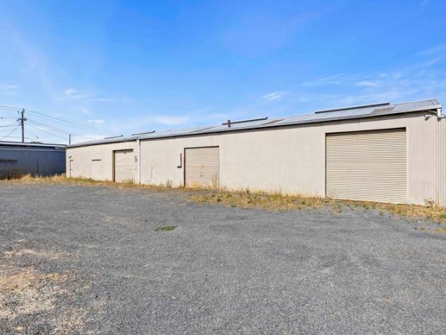 Warehouse for rent in Ballarat, Victoria