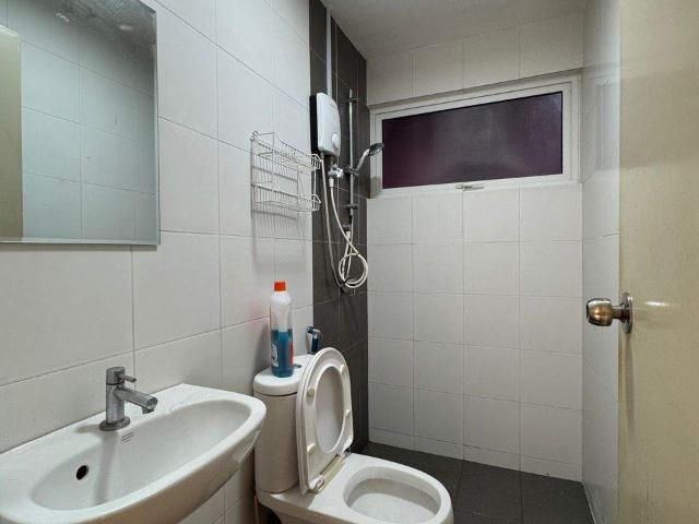 Room for rent in Petaling, Damansara Damai