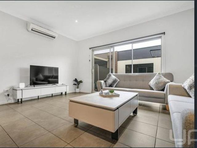 Townhouse for rent in Camerons Creek, Victoria