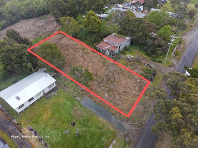 Land for sale in Zeehan, Tasmania