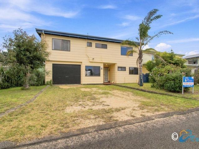 House for sale in Loch Sport, Victoria
