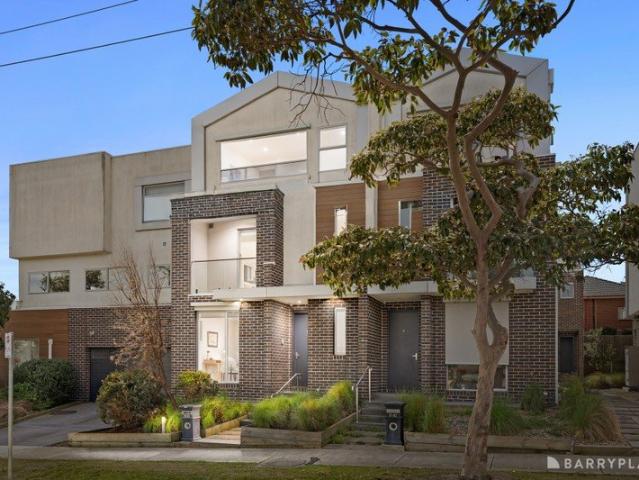 Townhouse for sale in Ringwood, Melbourne