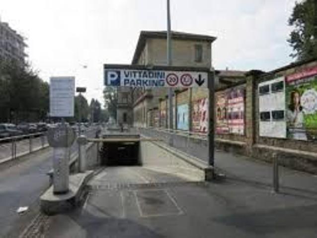 Box in affitto a Vigentina, Milano