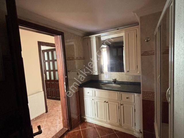 Bornova, İzmir içerisinde kiralık mülk