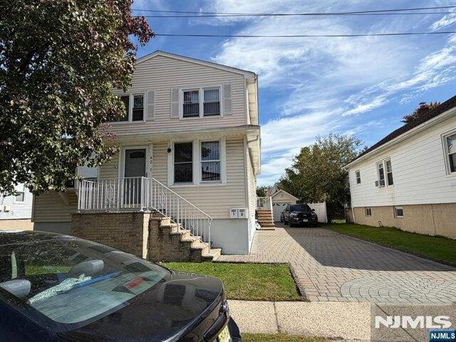 House for sale in South Hackensack, Bergen County