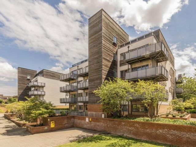 Apartment for rent in Alperton, Greater London