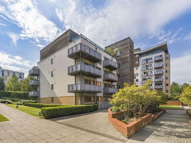 Apartment for rent in Alperton, Greater London