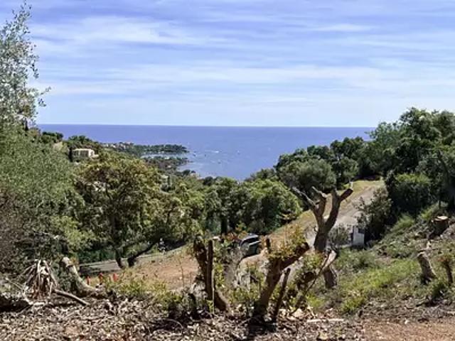 Terrain vente à Arrondissement de Draguignan, Saint-raphaël
