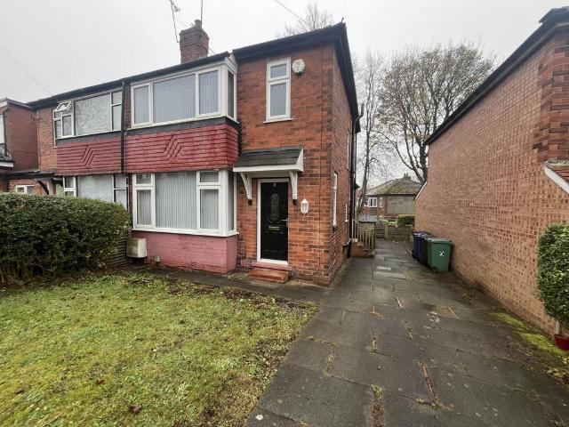 House for rent in Rainsough, Bury