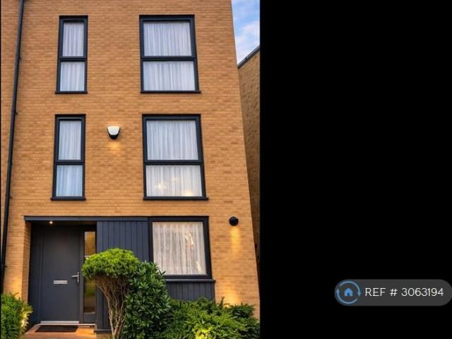 House for rent in London Borough of Barking and Dagenham, Greater London
