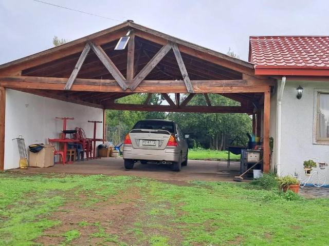 Agrícola en Constitución