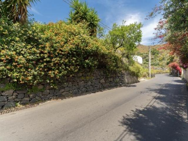Terreno in vendita a Catania, Sicilia