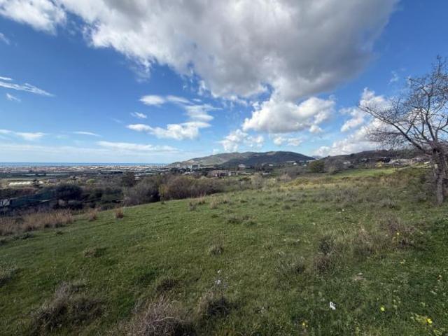 Terreno in vendita a Giffoni Valle Piana, Campania