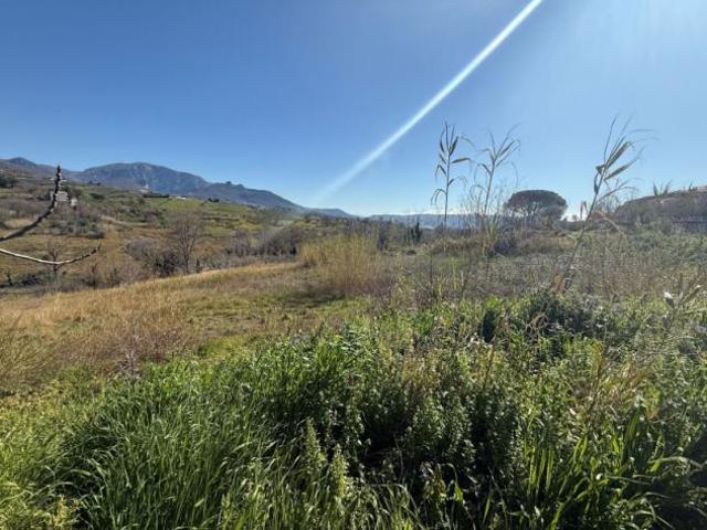Terreno in vendita a Montecorvino, Campania