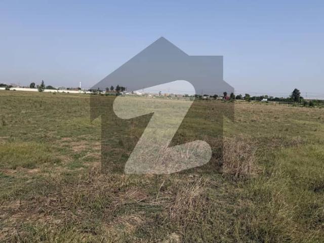Land for sale in Faisalabad, Islamabad Capital Territory
