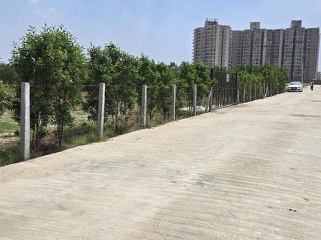 Land for sale in South West Delhi, Deri