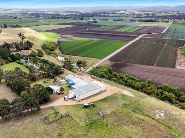 Warehouse for rent in Victoria