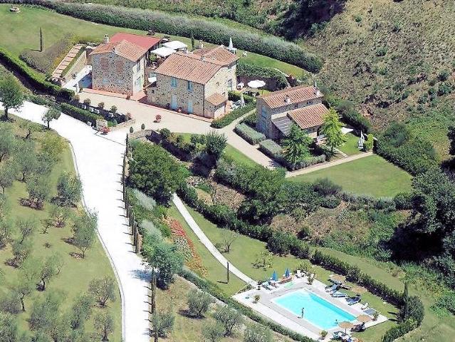 Rustico in vendita a Lamporecchio, Toscana