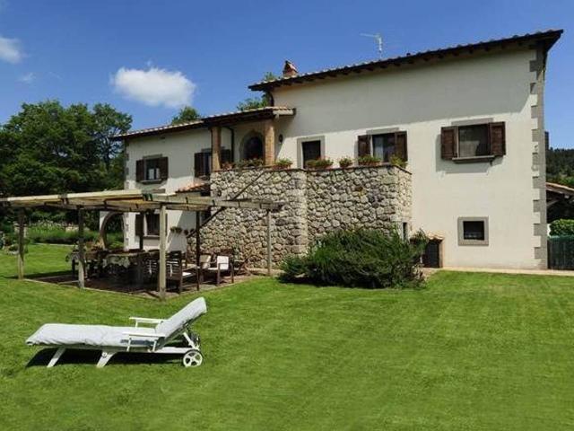 Palazzo in vendita a Abbadia San Salvatore, Toscana