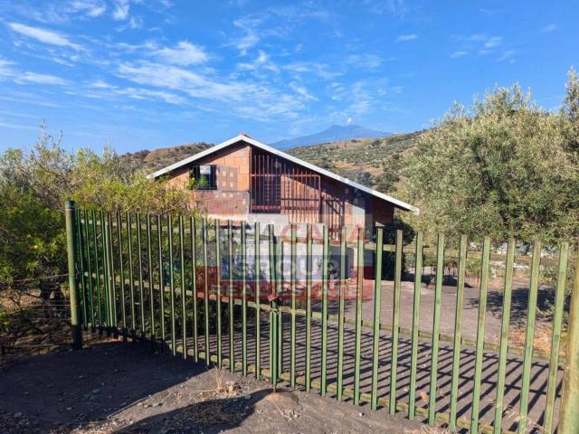 Rustico in vendita a Calatabiano, Sicilia