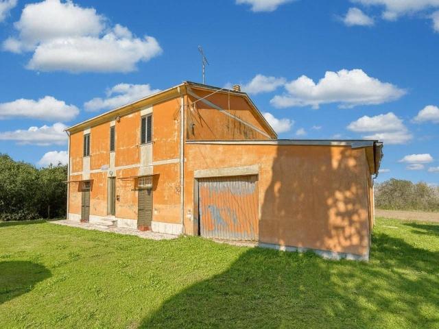 Palazzo in vendita a Casciana Terme Lari, Perignano