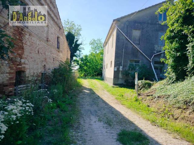 Rustico in vendita a Sant'Angelo, Castignano