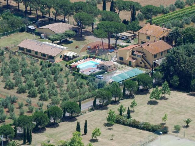 Palazzo in vendita a Cecina, Toscana