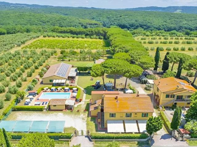 Palazzo in vendita a Cecina, Toscana