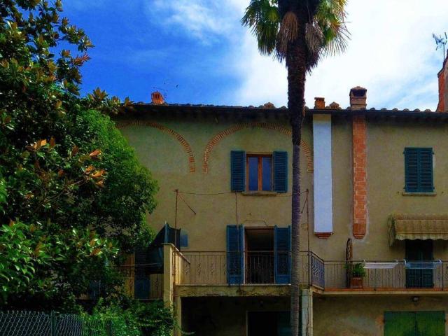 Palazzo in vendita a Foiano Della Chiana, Toscana