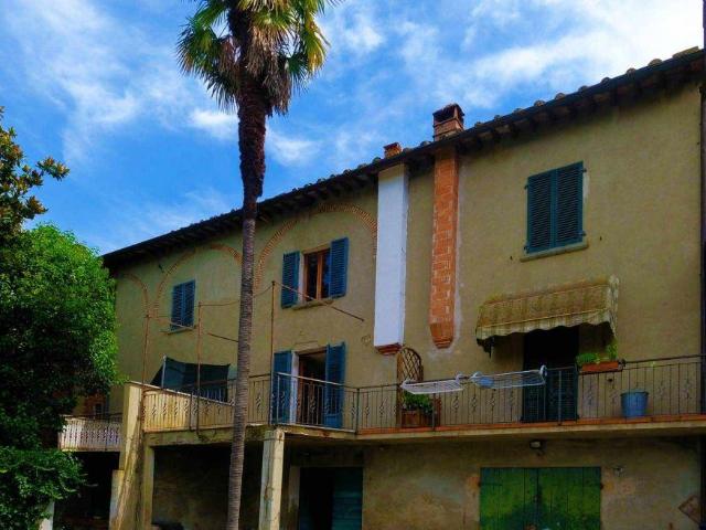 Palazzo in vendita a Foiano Della Chiana, Toscana