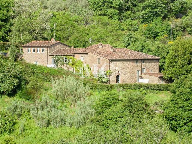 Palazzo in vendita a San Polo in Chianti, San Polo In Chianti