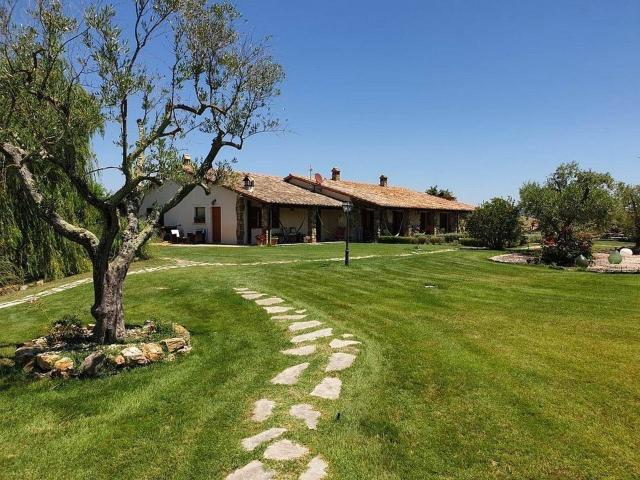 Palazzo in vendita a Unione di Comuni Montani Colline del Fiora, Manciano