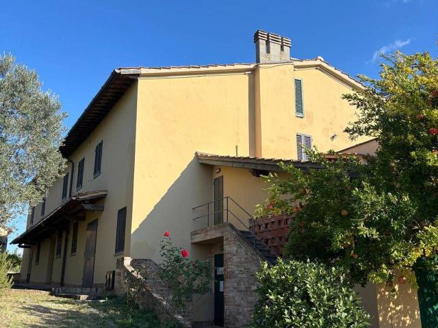 Palazzo in vendita a Unione dei Comuni Circondario dell'Empolese Valdelsa, Montespertoli
