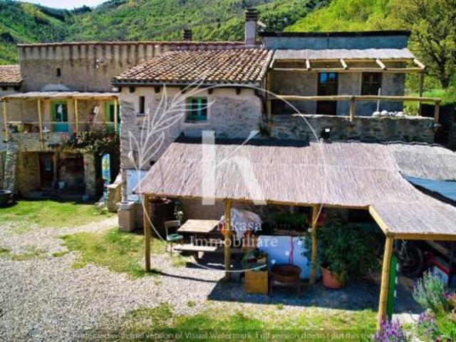 Locale Commerciale in vendita a Orco Feglino, Liguria