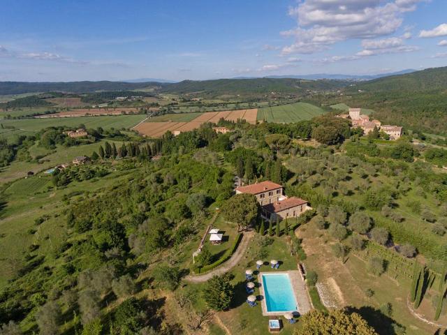 Palazzo in vendita a Rapolano Terme, Toscana