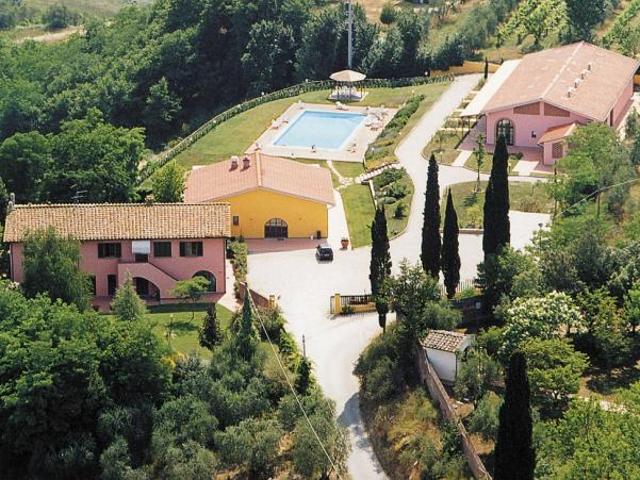 Locale Commerciale in vendita a San Miniato, Toscana