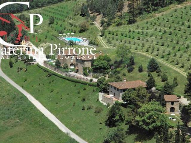 Palazzo in vendita a Dicomano, Toscana