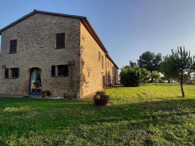 Palazzo in vendita a Volterra, Toscana